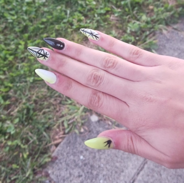 Klassisches French Naildesign